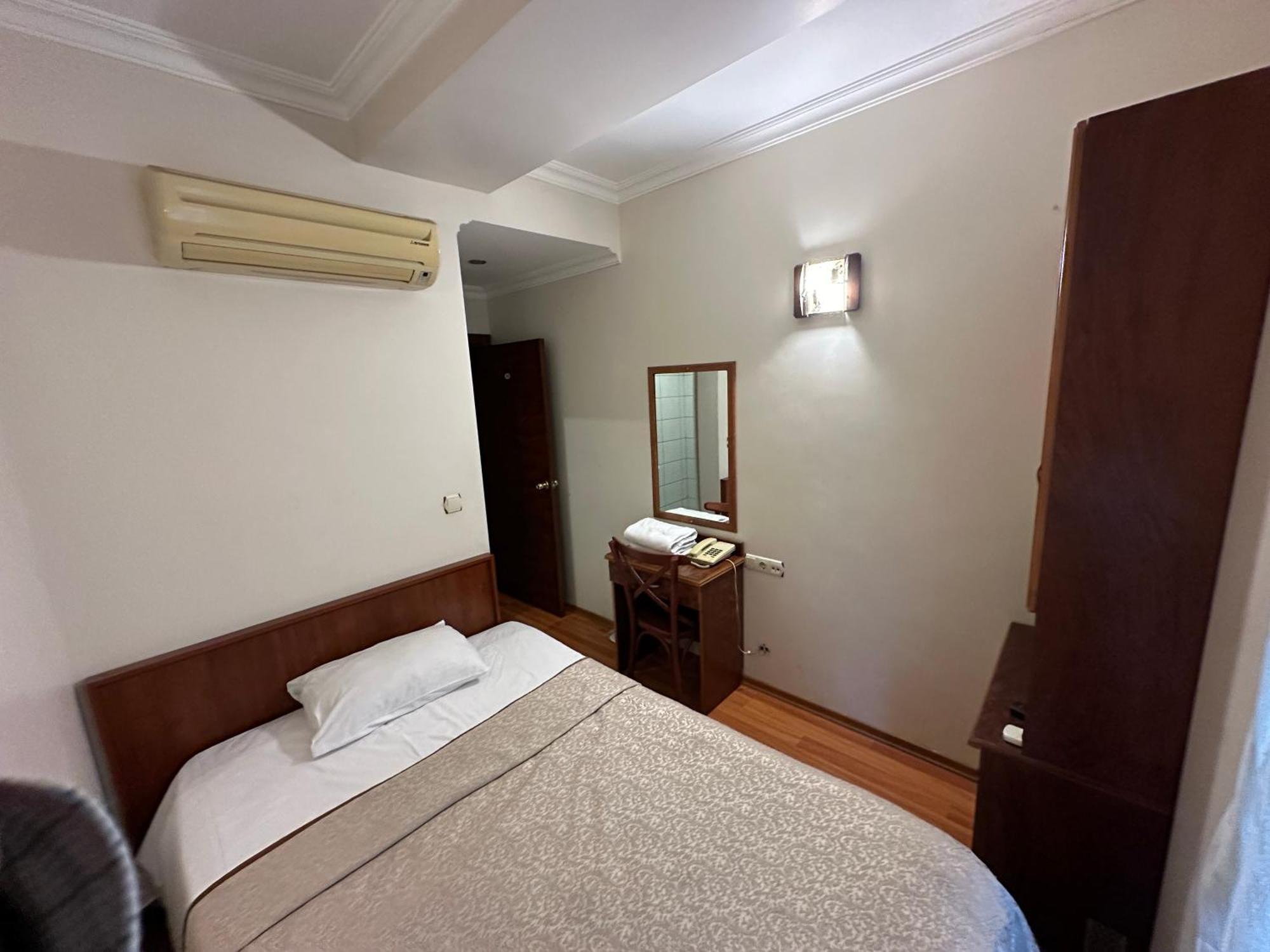 Hotel Nayla Istanbul Ngoại thất bức ảnh